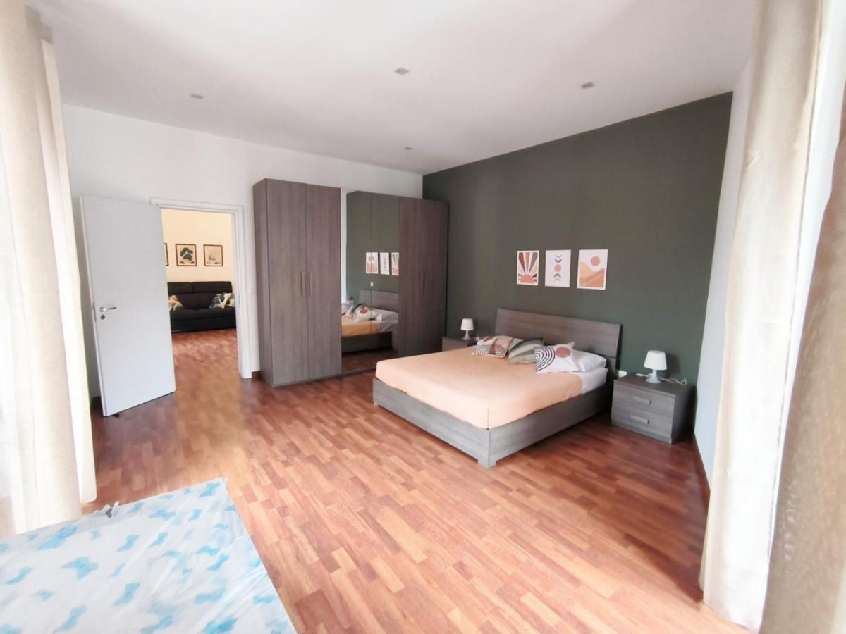 Re Federico II Apartment Catania Luaran gambar