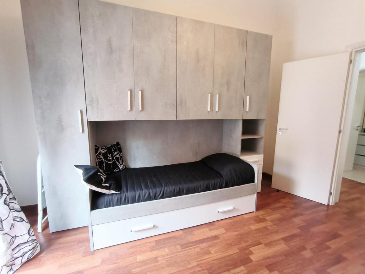 Re Federico II Apartment Catania Luaran gambar