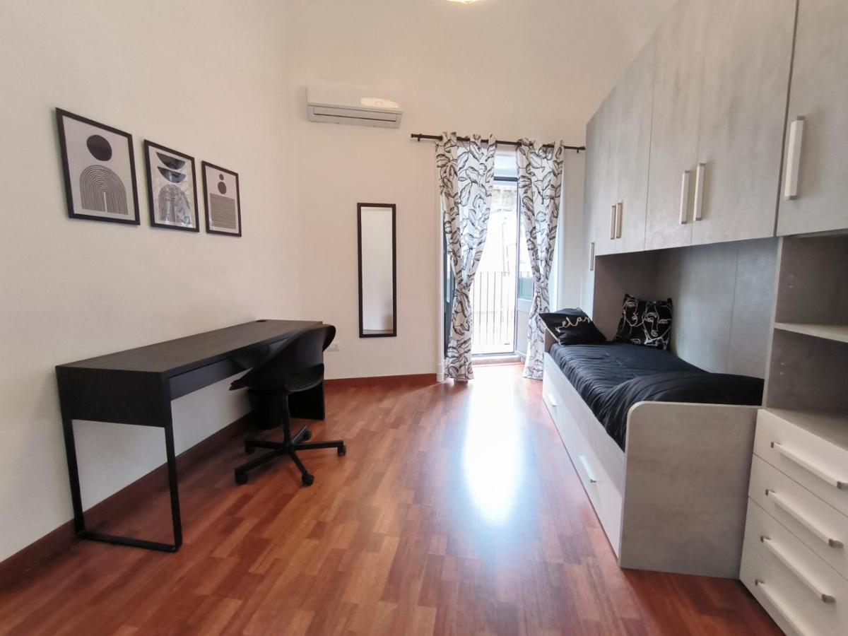 Re Federico II Apartment Catania Luaran gambar
