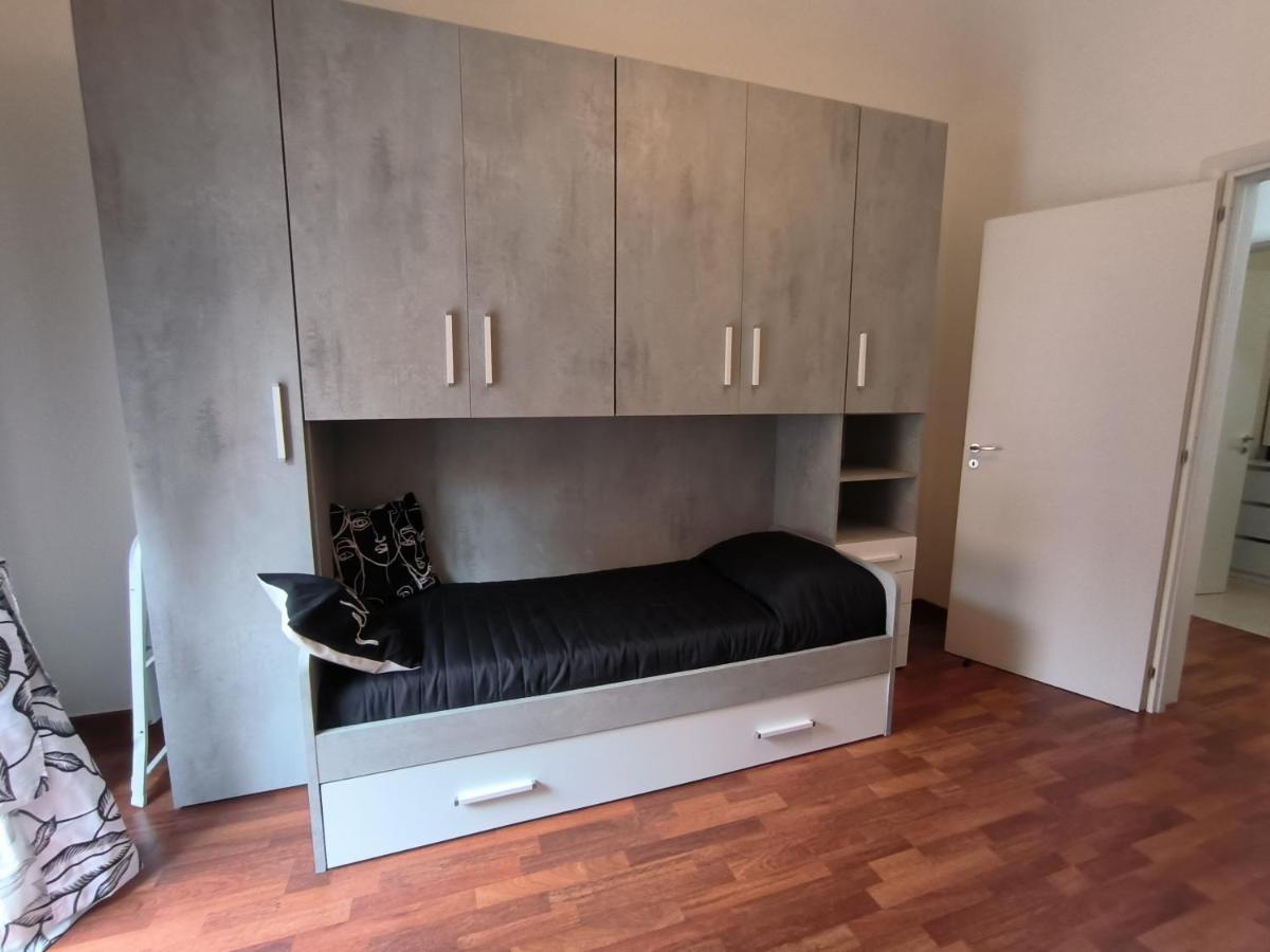 Re Federico II Apartment Catania Luaran gambar