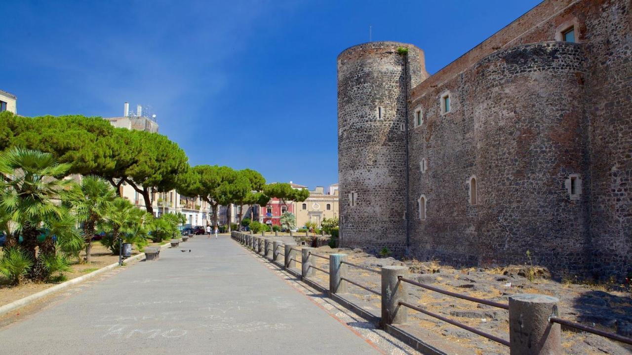 Re Federico II Apartment Catania Luaran gambar