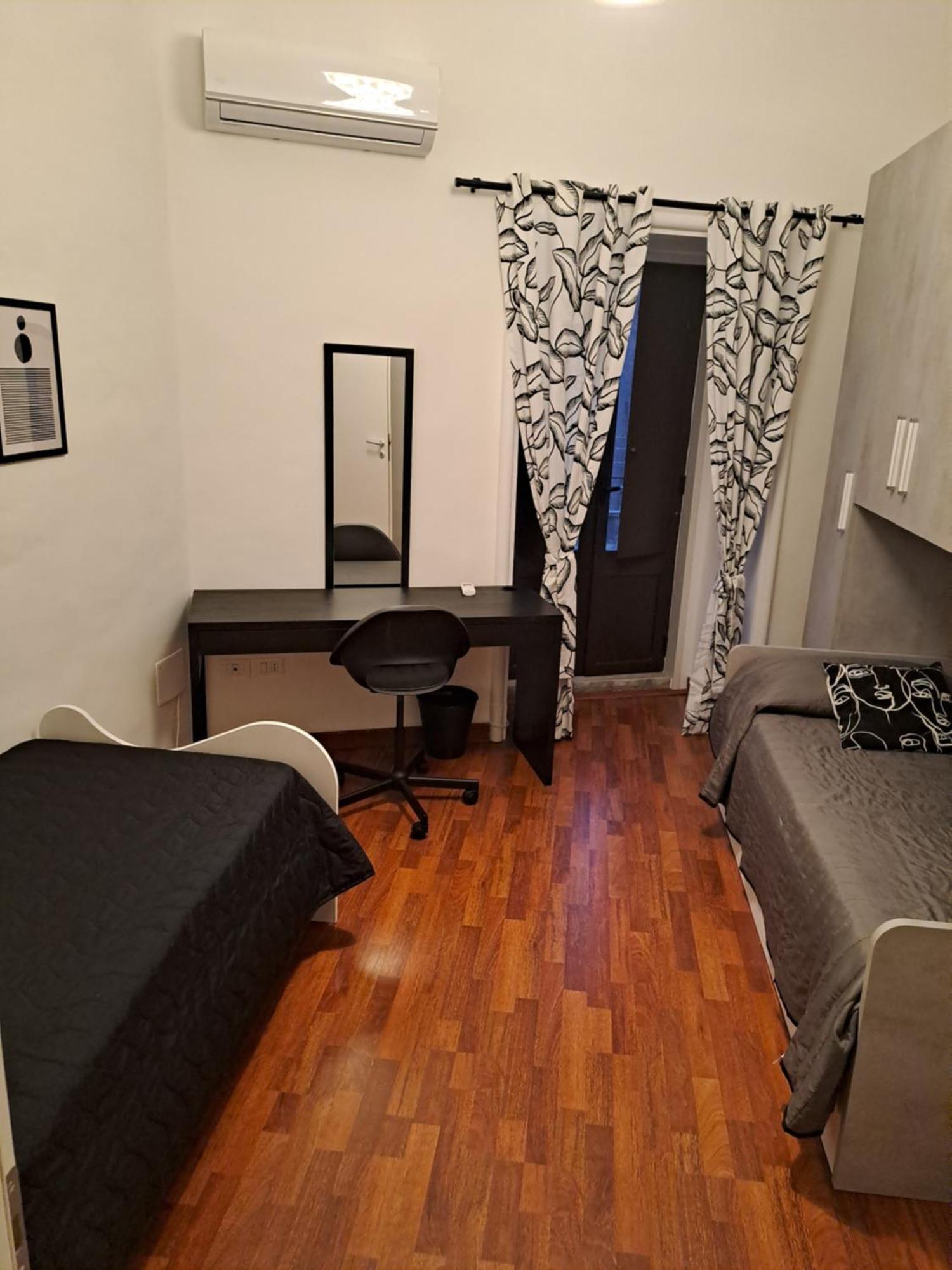 Re Federico II Apartment Catania Luaran gambar