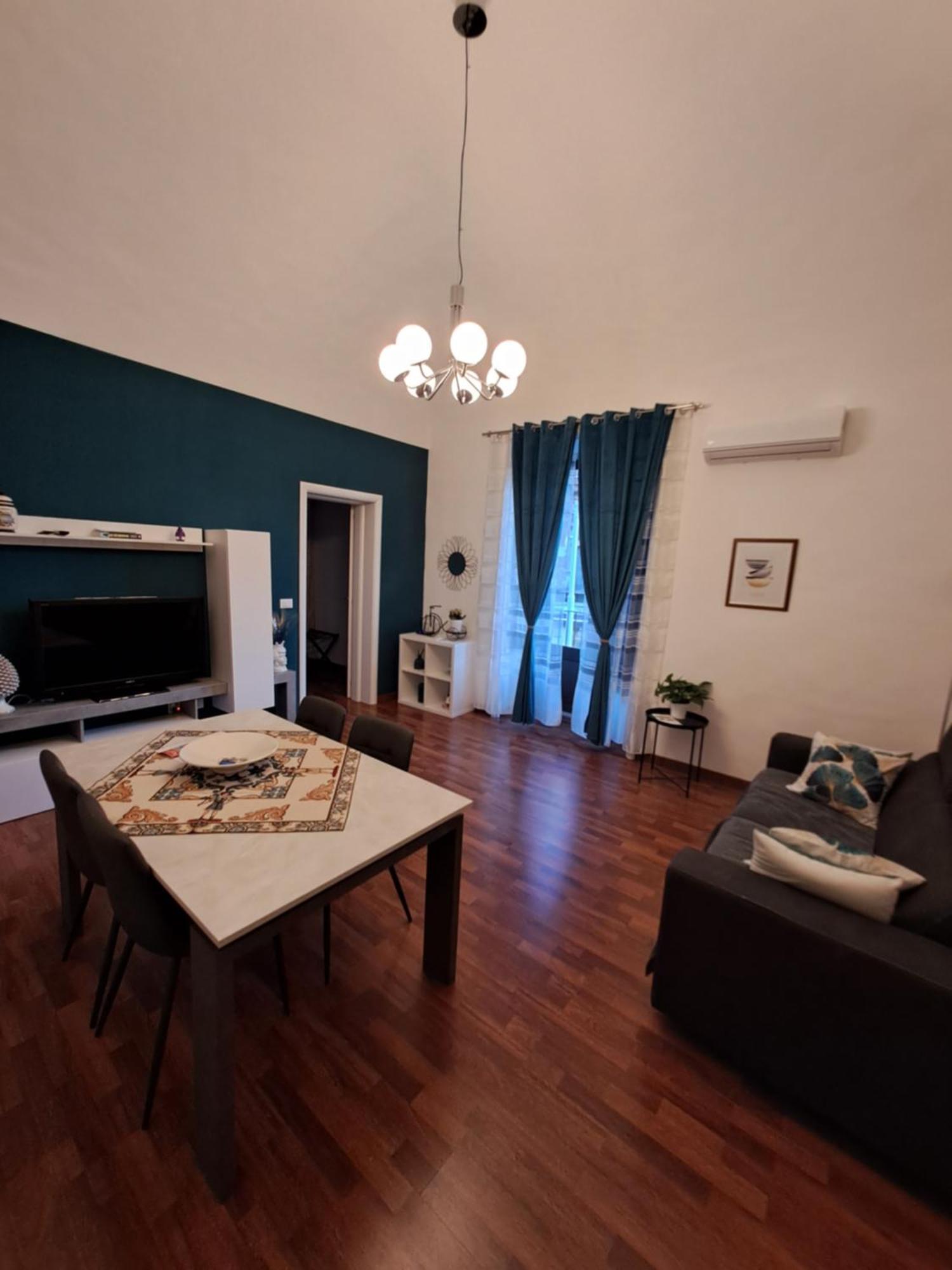 Re Federico II Apartment Catania Luaran gambar